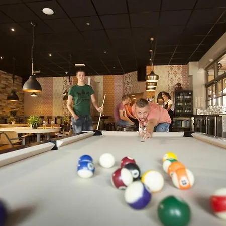 펜션 8 Pers Met Natuur- Sauna En Bubbelbad *